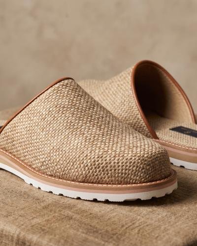 The Solano Textured Slip-On Slide